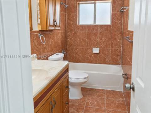 18105 NW 7th Ct, Miami Gardens FL - photo 9 of 16