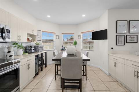 13542 SW 177th Ter, Miami FL - photo 17 of 79