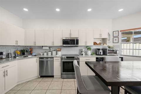 13542 SW 177th Ter, Miami FL - photo 18 of 79