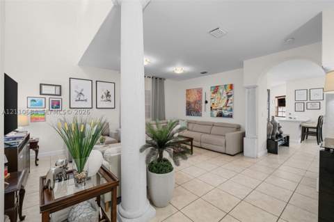 13542 SW 177th Ter, Miami FL - photo 6 of 79