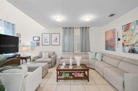 13542 SW 177th Ter, Miami FL - photo 9 of 79