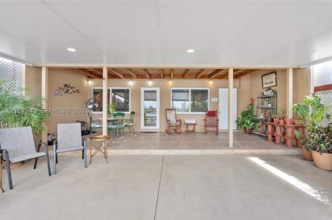 7120 W 17th Ct, Hialeah FL - photo 6 of 43