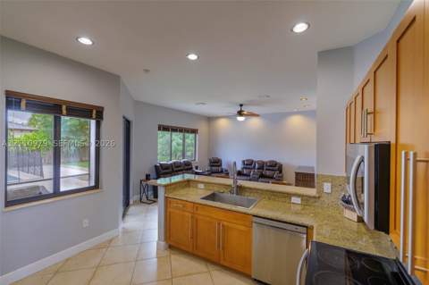 32007 SW 207th Ave, Homestead FL - photo 12 of 41