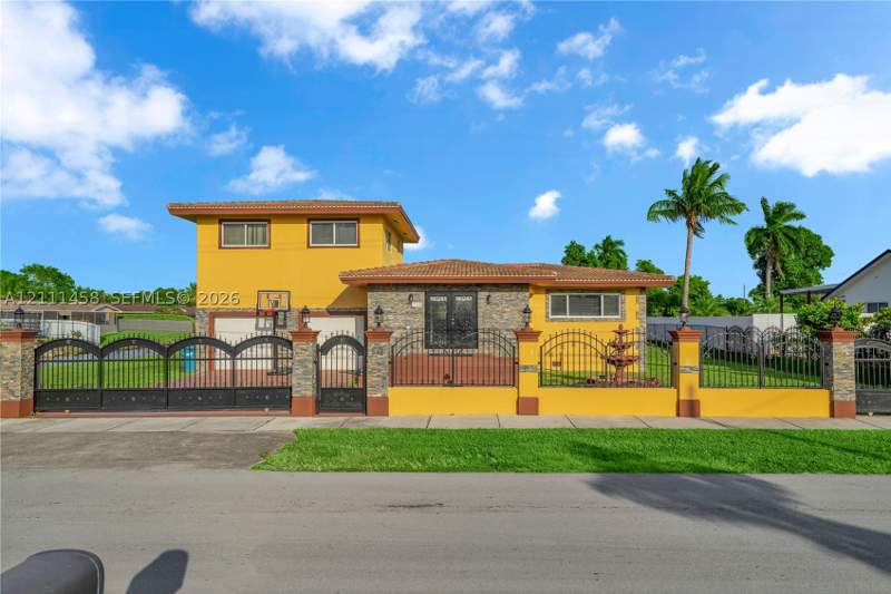 4 bedroom SingleFamilyResidence at 17135 NW 19th Ave, Sunny Isles Inland, Miami Gardens — photo 2