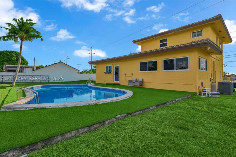 4 bedroom SingleFamilyResidence at 17135 NW 19th Ave, Sunny Isles Inland, Miami Gardens — photo 4