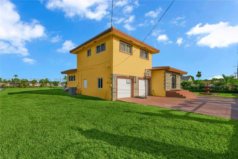4 bedroom SingleFamilyResidence at 17135 NW 19th Ave, Sunny Isles Inland, Miami Gardens — photo 5