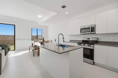 18950 SW 345th Ter, Homestead FL - photo 9 of 51