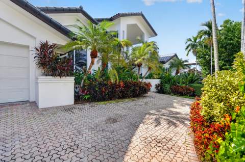 1080 San Pedro Avenue, Coral Gables FL - photo 12 of 101