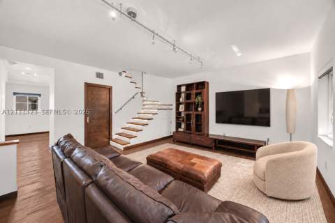 261 Navarre Ave A-3, Coral Gables FL - photo 7 of 26