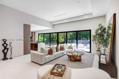 9445 SW 73rd Ave, Pinecrest FL - photo 13 of 66