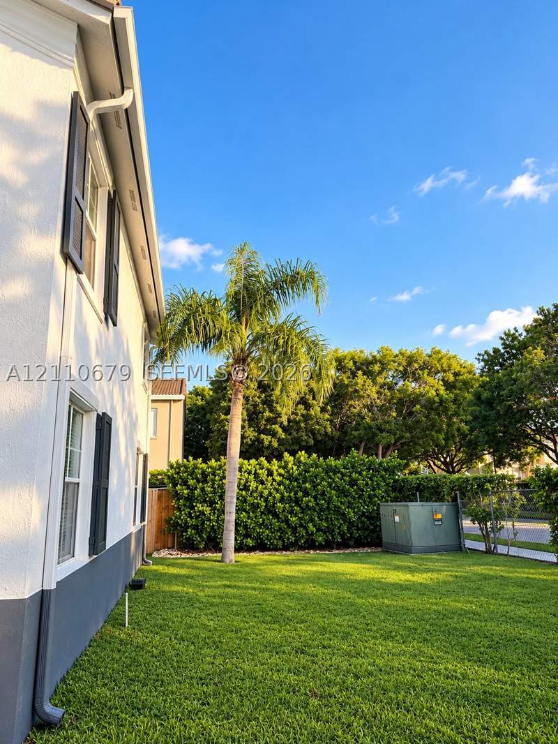 4 bedroom Condominium at 7301 NW 174th Ter 107, Shoma Villas II At Countr, Hialeah — photo 4