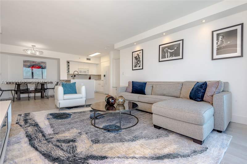 2 bedroom Condominium at 90 Alton Rd 2410, Yacht Club At Portofino C, Miami Beach — photo 3