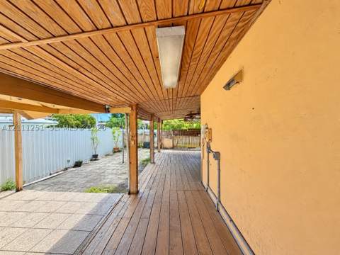 201 NW 61st Ave, Miami FL - photo 14 of 23