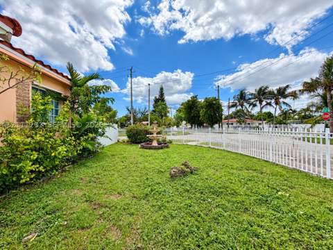 201 NW 61st Ave, Miami FL - photo 17 of 23