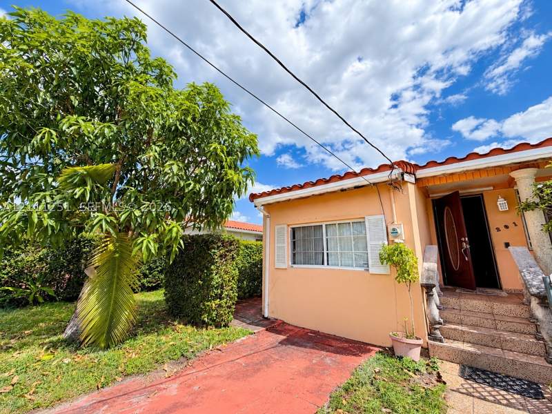 3 bedroom SingleFamilyResidence at 201 NW 61st Ave, West Flagler Pk Sec B, Miami — photo 4