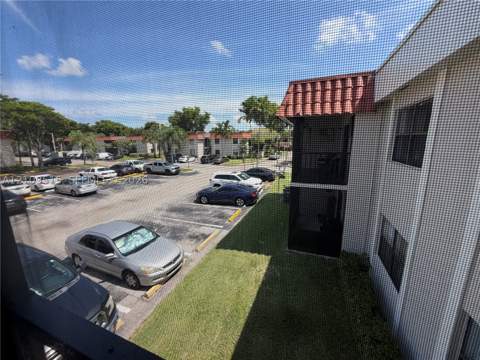 9714 Hammocks Blvd 201-29, Miami FL - photo 16 of 25