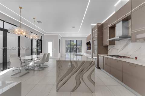 8061 NW 42nd St, Doral FL - photo 8 of 41