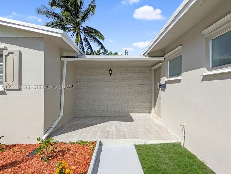 3 bedroom SingleFamilyResidence at 10441 SW 163rd St, Fairway Plaza, Miami — photo 2