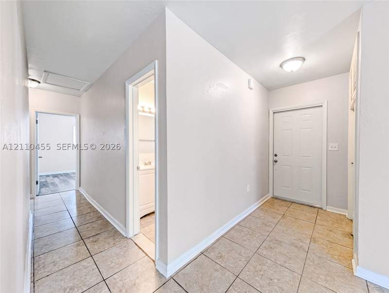 3 bedroom SingleFamilyResidence at 10441 SW 163rd St, Fairway Plaza, Miami — photo 3