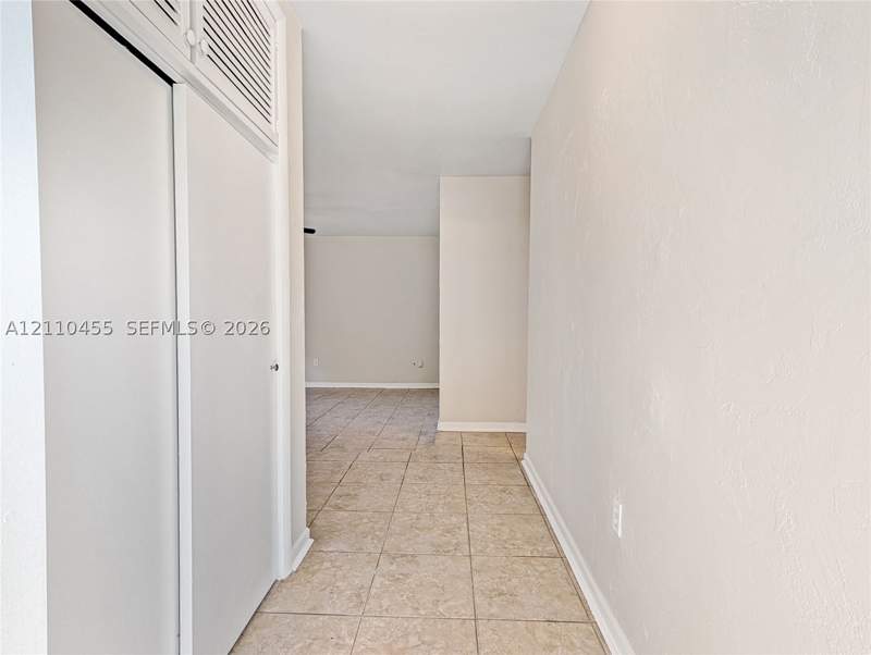 3 bedroom SingleFamilyResidence at 10441 SW 163rd St, Fairway Plaza, Miami — photo 4