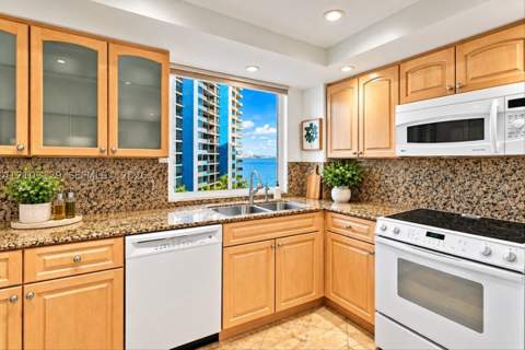 1627 Brickell Ave 2005, Miami FL - photo 17 of 44