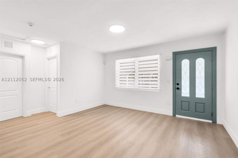 4 bedroom SingleFamilyResidence at 5635 SW 5th Ter, Tamiami Highlands, Miami — photo 5