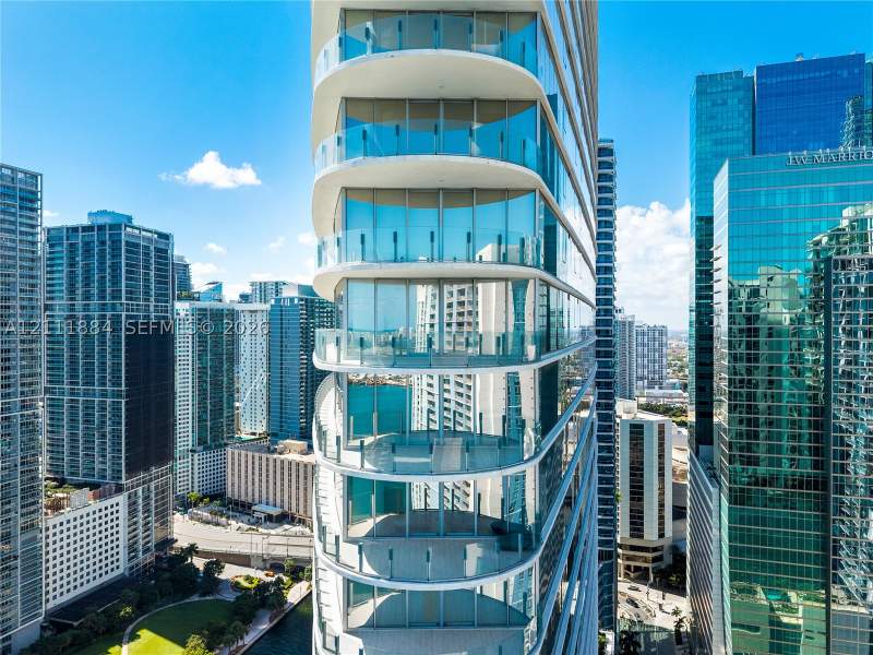 5 bedroom Condominium at 300 Biscayne Boulevard Way 3501E, Dupont Plaza, Miami — photo 4