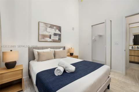 77 SE 5th St 311, Miami FL - photo 11 of 24