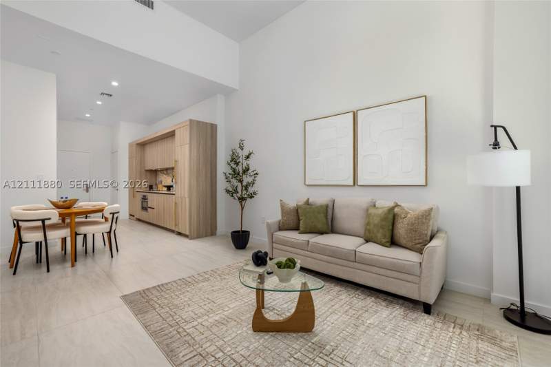 1 bedroom Condominium at 77 SE 5th St 311, Brickell Point, Miami — photo 2