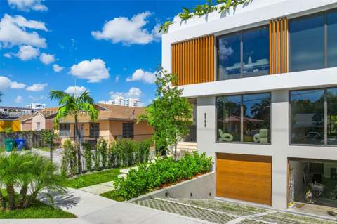 2753 SW 23rd Ter, Miami FL - photo 6 of 81