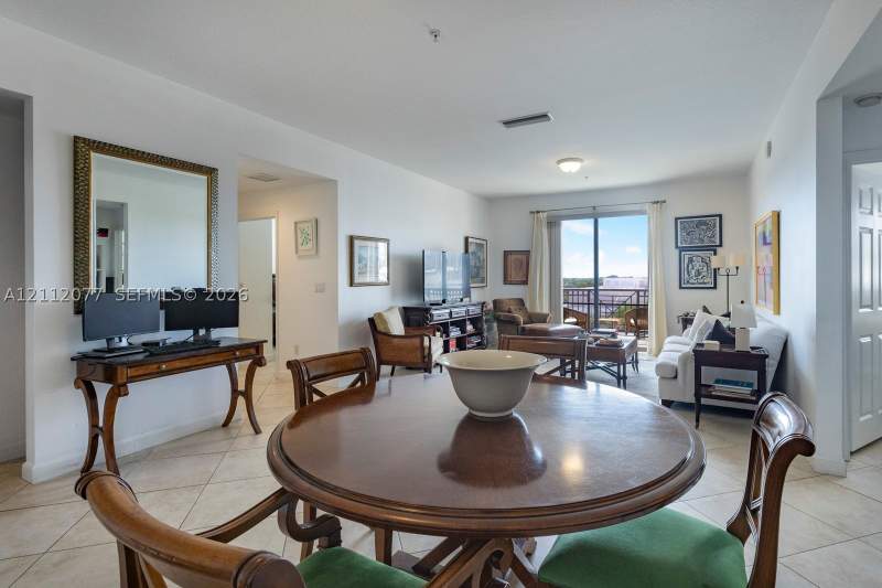 2 bedroom Condominium at 8390 SW 72nd Ave 508, Colonnade At Dadeland SE, Miami — photo 2