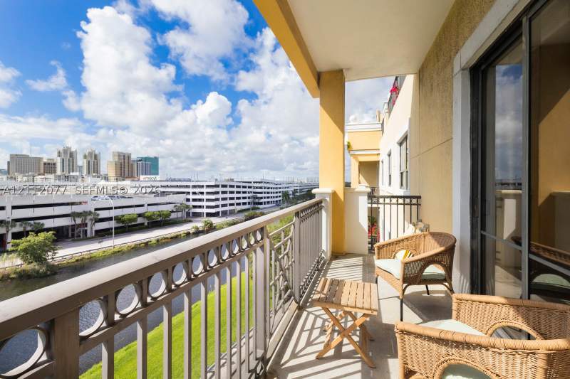 2 bedroom Condominium at 8390 SW 72nd Ave 508, Colonnade At Dadeland SE, Miami — photo 5