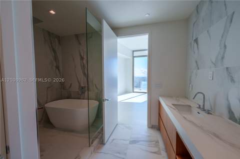 1400 Biscayne Boulevard #Ph5202, Miami FL - photo 10 of 35