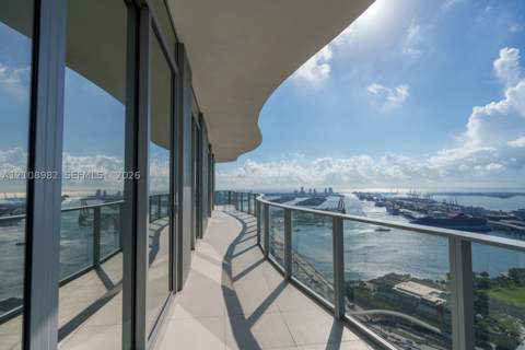 1400 Biscayne Boulevard #Ph5202, Miami FL - photo 13 of 35