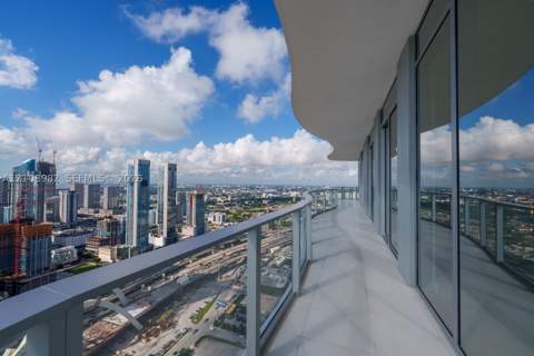 1400 Biscayne Boulevard #Ph5202, Miami FL - photo 14 of 35