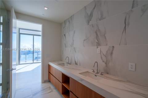 1400 Biscayne Boulevard #Ph5202, Miami FL - photo 9 of 35