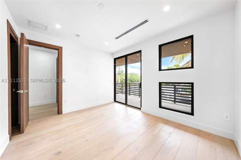 260 NW 47th St, Miami FL - photo 12 of 41