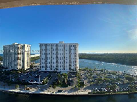 400 Kings Point Dr 601, Sunny Isles Beach FL - photo 7 of 17