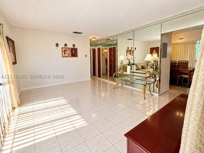 2 bedroom SingleFamilyResidence at 2445 SW 19th St, Silver Belle, Miami — photo 3