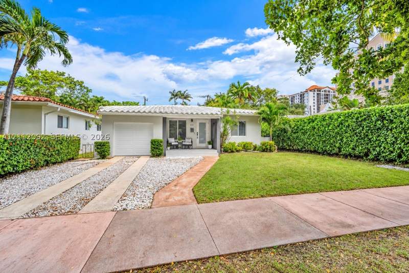 3 bedroom SingleFamilyResidence at 419 Sevilla Ave, Coral Gables Biltmore Sec, Coral Gables — photo 2