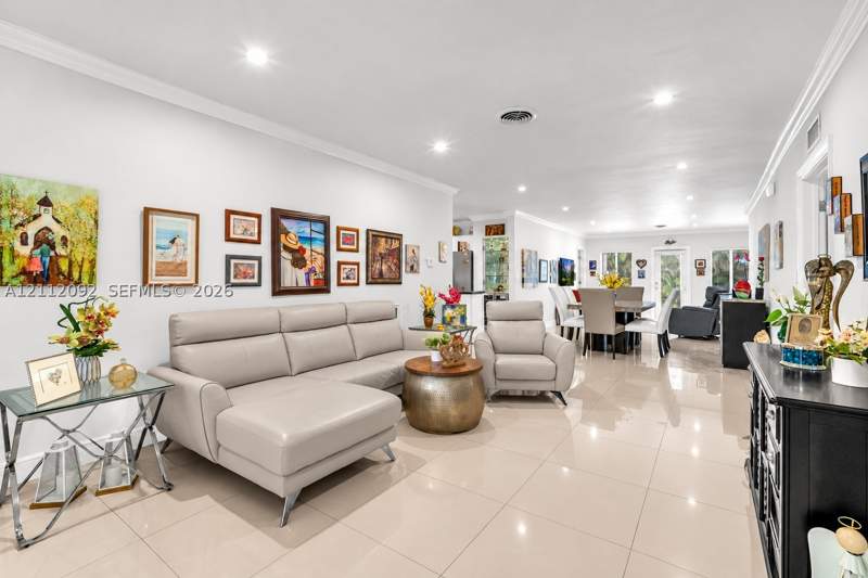 3 bedroom SingleFamilyResidence at 419 Sevilla Ave, Coral Gables Biltmore Sec, Coral Gables — photo 5