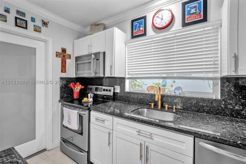 419 Sevilla Ave, Coral Gables FL - photo 9 of 22