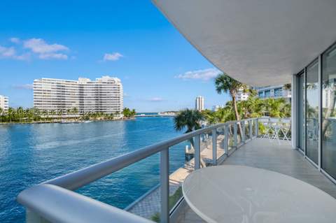 1470 16th St 301, Miami Beach FL - photo 12 of 23