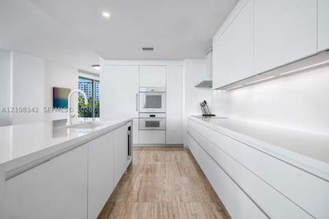 1470 16th St 301, Miami Beach FL - photo 16 of 23