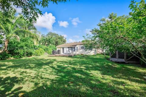 740 NE 112th St, Biscayne Park FL - photo 18 of 24