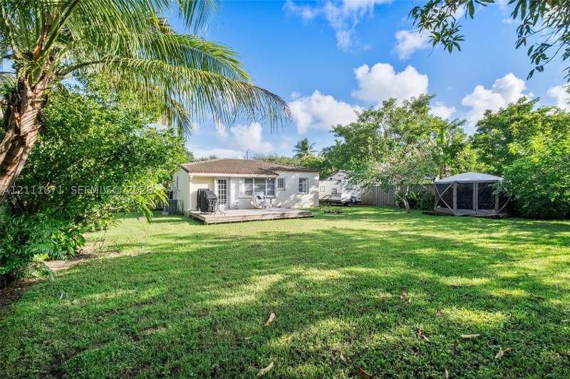 2 bedroom SingleFamilyResidence at 740 NE 112th St, Amd Pl Griffing Biscayne, Biscayne Park — photo 3