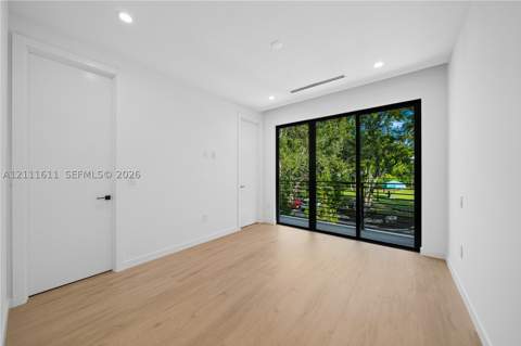 3030 Shipping Ave, Miami FL - photo 17 of 30