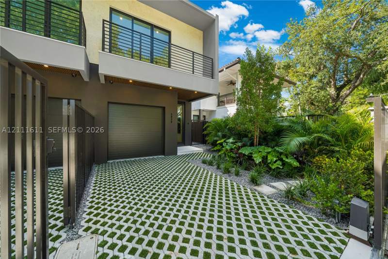 4 bedroom Townhouse at 3030 Shipping Ave, Pent Homestead, Miami — photo 2