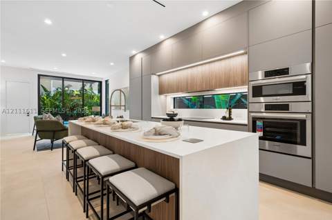 3030 Shipping Ave, Miami FL - photo 7 of 30
