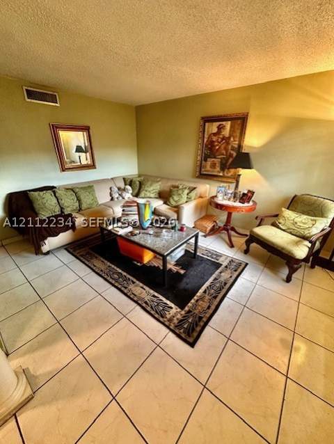 820 Salzedo St 305, Coral Gables FL - photo 7 of 13